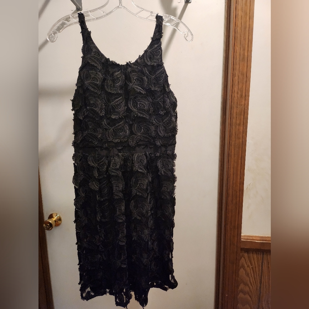 Women's Express Black Floral Lace Dress-size 6